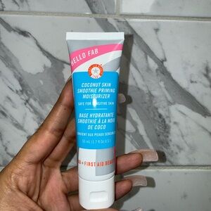 First Aid Beauty Coconut Skin Smoothie Priming Moisturizer - Blue and White
